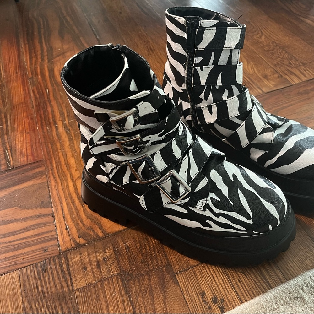 Platform Black & White Zebra Print Buckle Boots - Picture 4 of 5